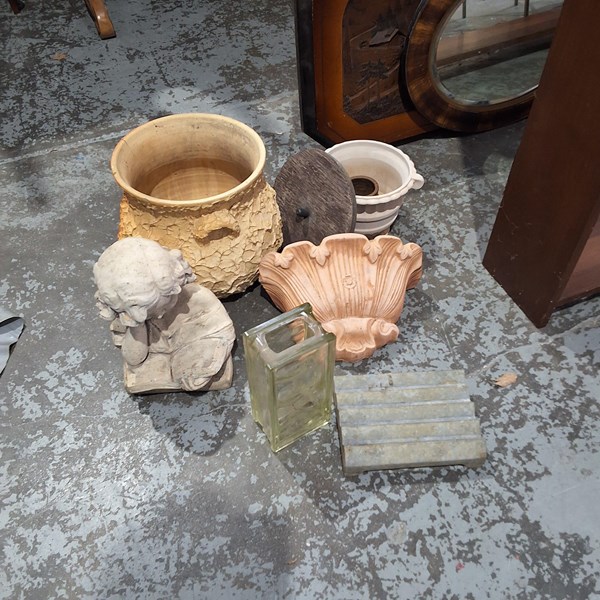 Lot 253 - GARDEN LOT