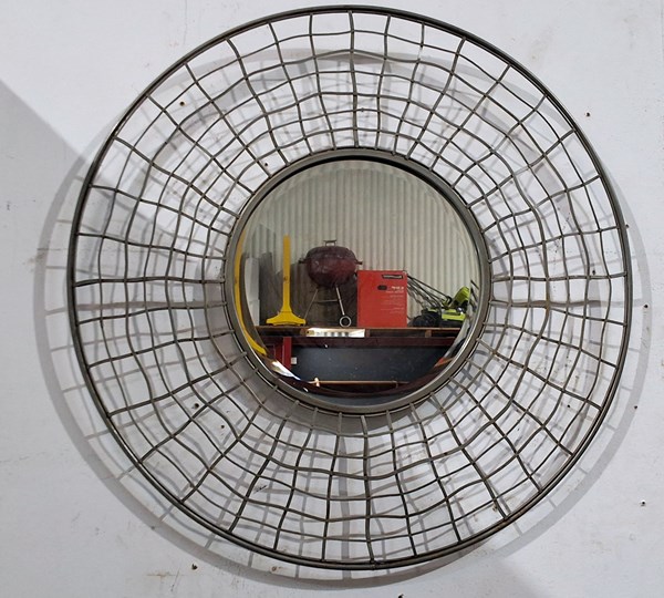 Lot 80 - WALL MIRROR
