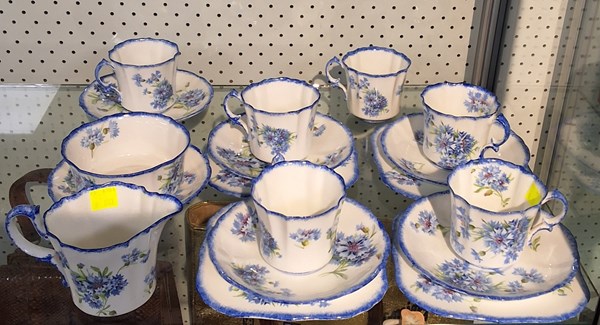 Lot 1285 - TEA SET
