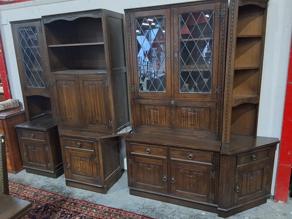 Lot 182 - WALL UNIT