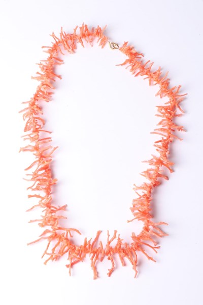 Lot 1028 - NECKLACE