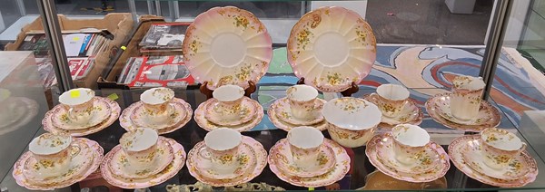 Lot 1353 - TEA SET