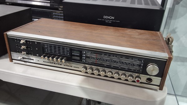 Lot 285 - STEREO RECEIVER