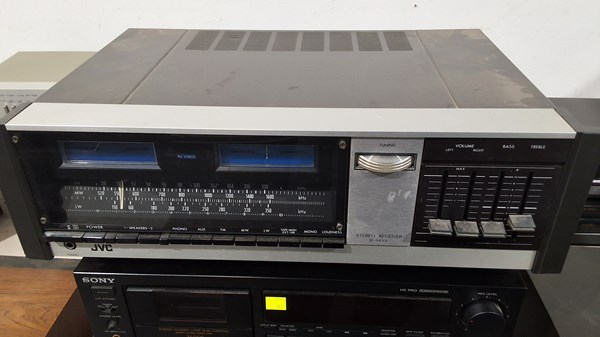 Lot 321 - STEREO RECEIVER