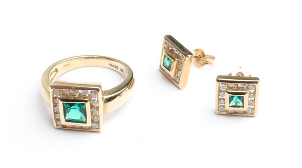 Lot 1017 - EMERALD & DIAMOND SUITE