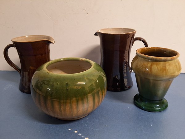 Lot 1158 - POTTERY