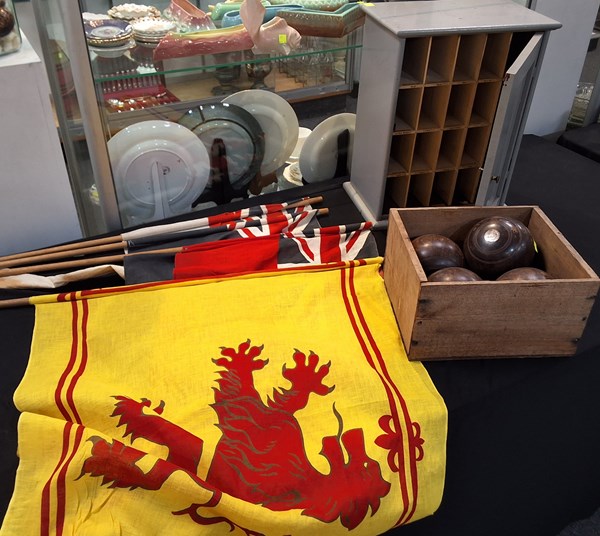 Lot 1372 - RUSTIC SUNDRIES