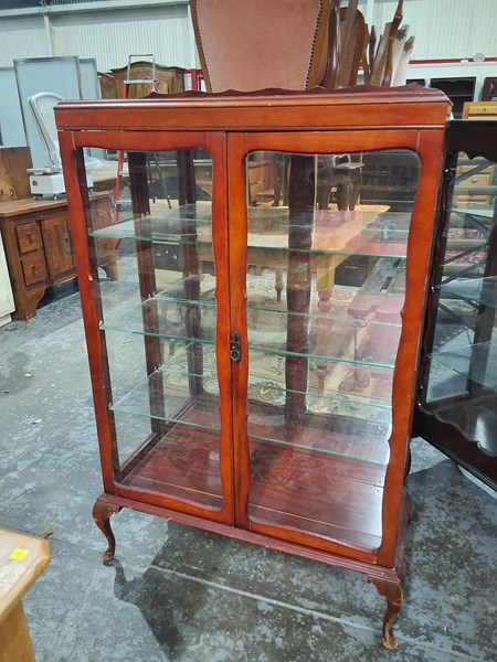 Lot 117 - CHINA CABINET