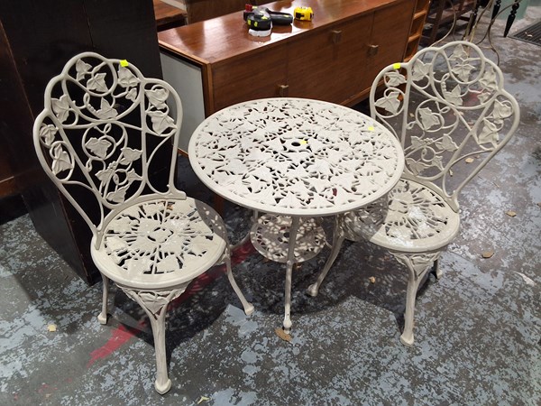 Lot 193 - PATIO SET