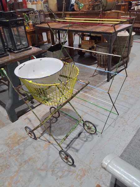 Lot 223 - RETRO LAUNDRY LOT