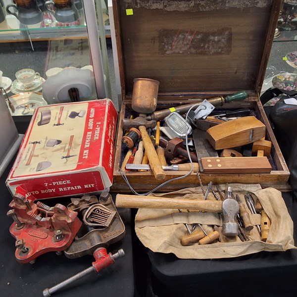 Lot 1373 - VINTAGE TOOLS