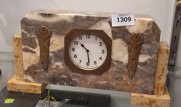 Lot 1309 - MANTEL CLOCK