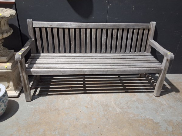 Lot 408 - BENCH SEAT