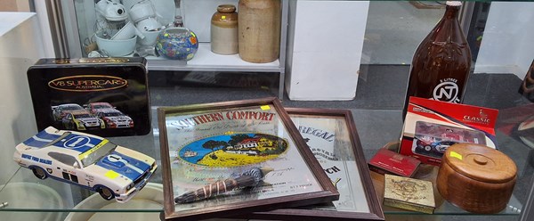 Lot 1459 - MAN CAVE DECOR