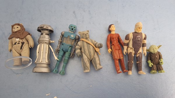 Lot 1241 - STAR WARS FIGURES