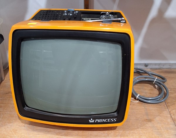 Lot 1396 - TELEVISION