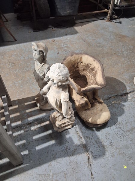 Lot 407 - POT AND STATUES
