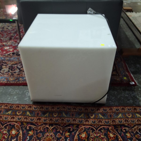 Lot 131 - LIGHT BOX