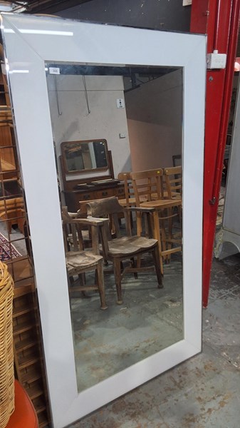 Lot 394 - MIRROR
