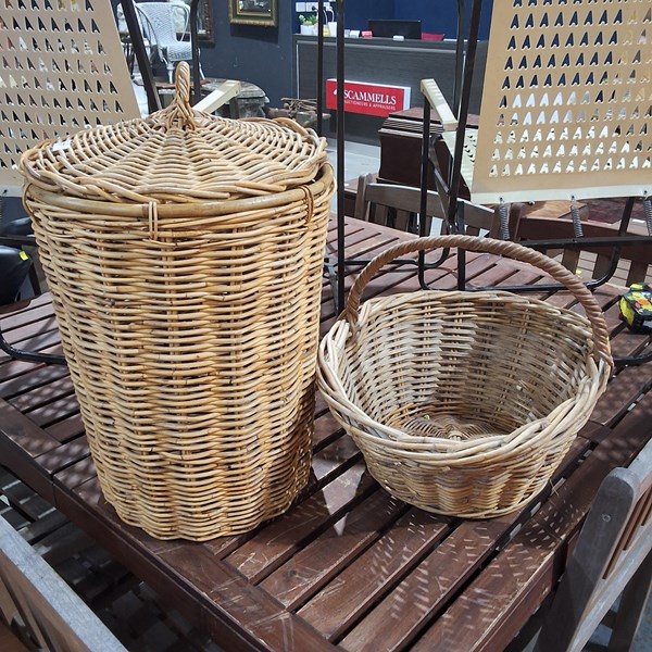 Lot 367 - CANEWARE