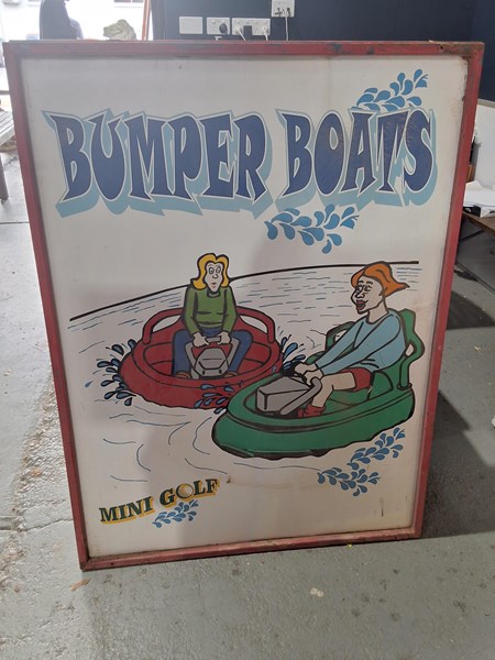 Lot 400 - ADVERTISING SIGN
