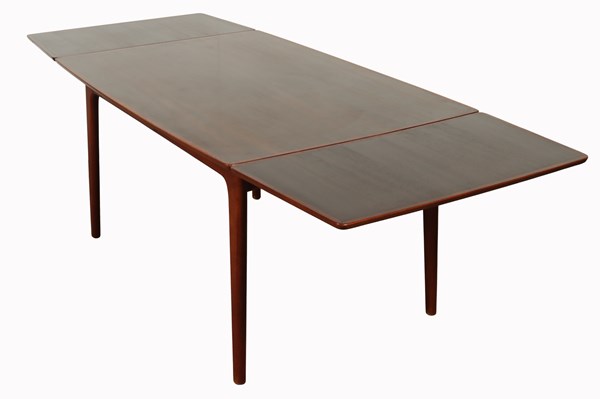 Lot 168 - NOBLETT DINING TABLE