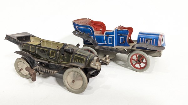 Lot 81 - WIND UP CARS