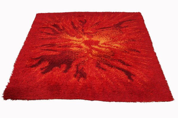 Lot 5 - RYA RUG