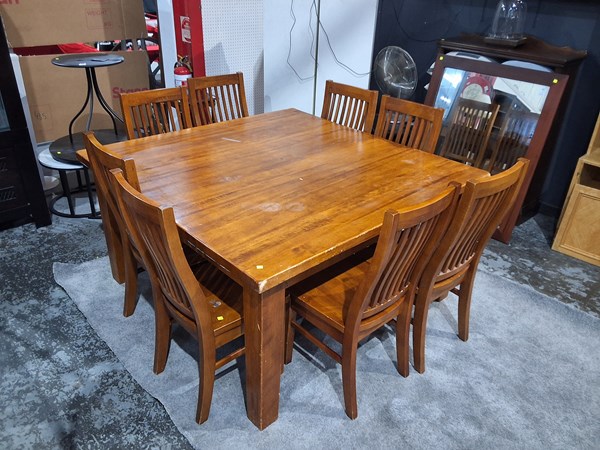 Lot 183 - DINING SUITE