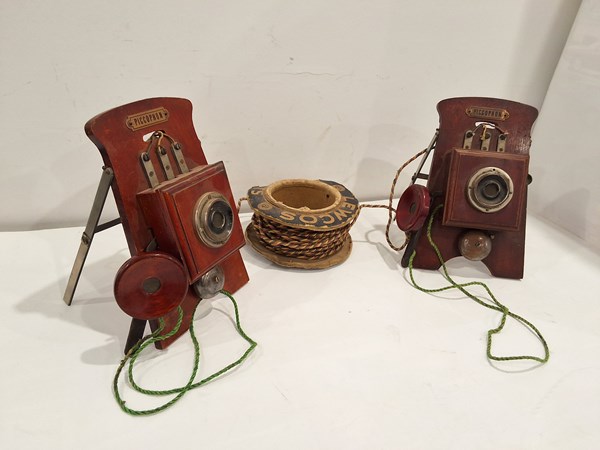 Lot 1271 - TELEPHONES