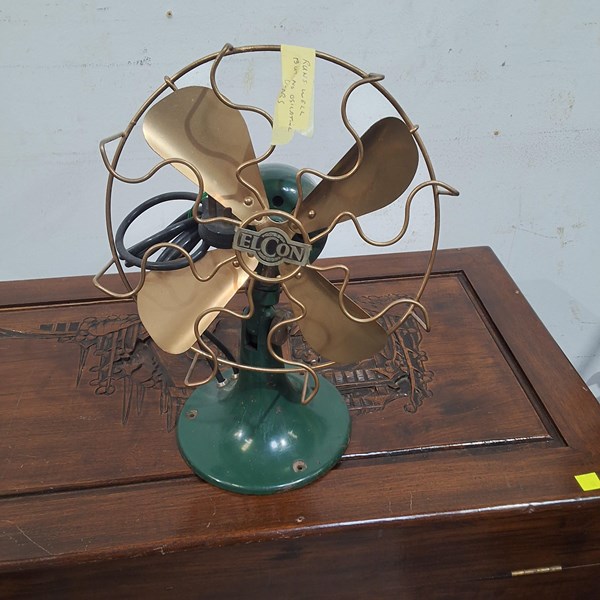 Lot 1264 - DESK FAN