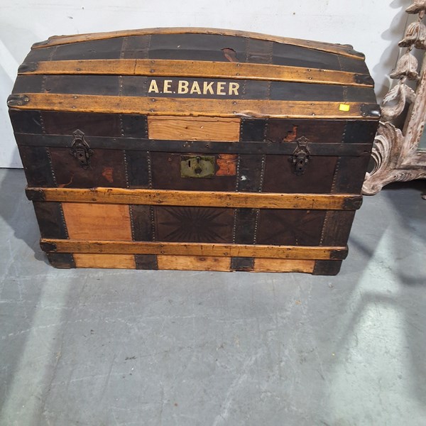 Lot 138 - TRUNK