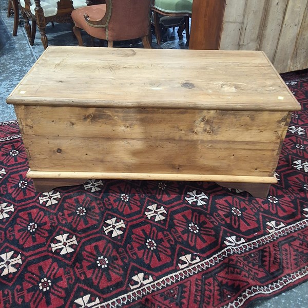 Lot 189 - TRUNK