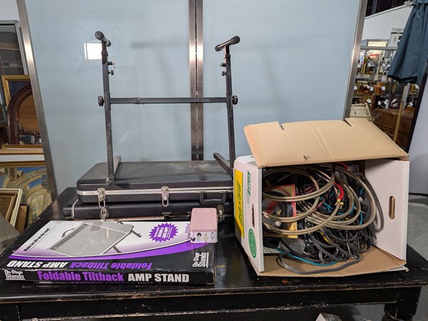 Lot 323 - STAGE EQUIPMENT