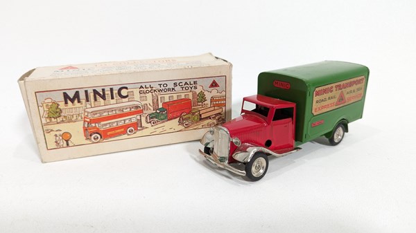 Lot 92 - TIN TRUCK