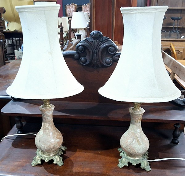 Lot 43 - TABLE LAMPS