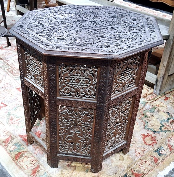 Lot 389 - TEA TABLE