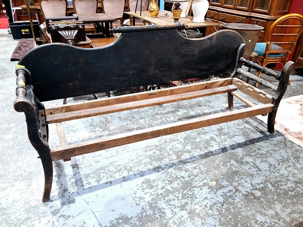 Lot 229 - MINERS LOUNGE FRAME