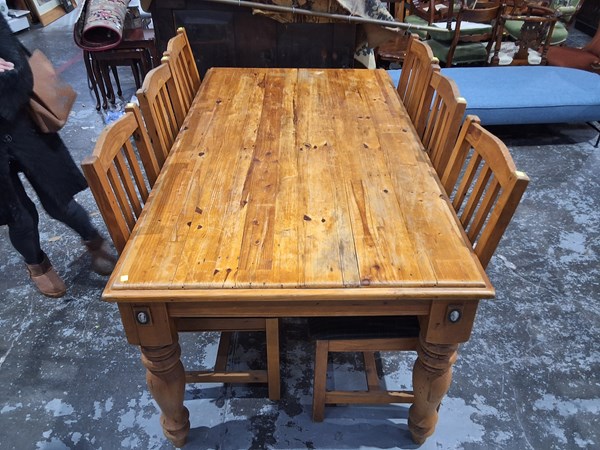 Lot 201 - DINING SUITE
