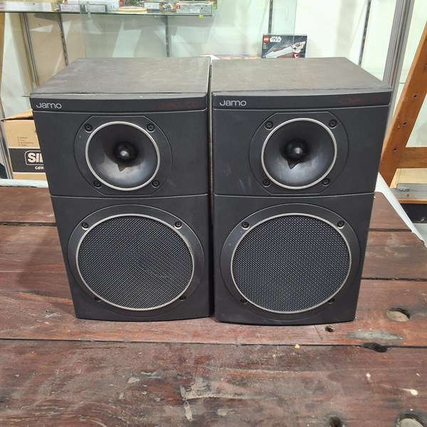 Lot 338 - SPEAKERS