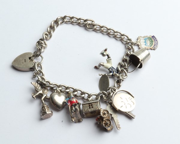 Lot 1027 - SILVER BRACELET