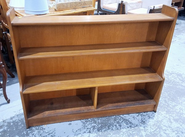 Lot 36 - BOOKSHELF
