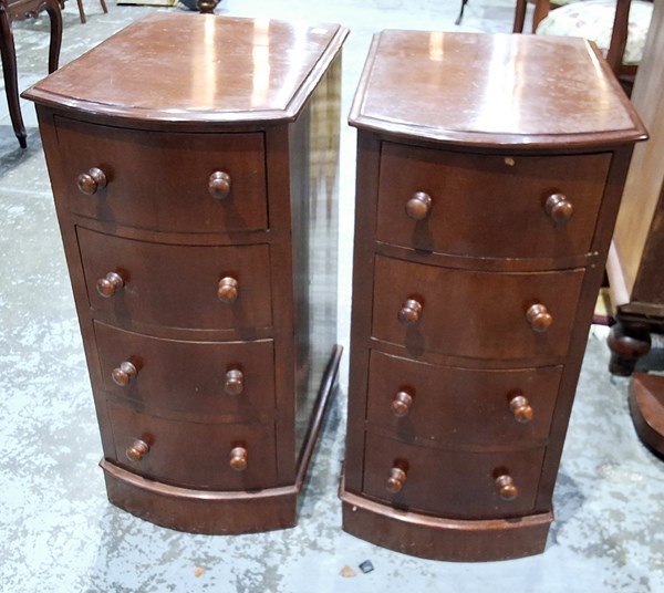 Lot 130 - BEDSIDES