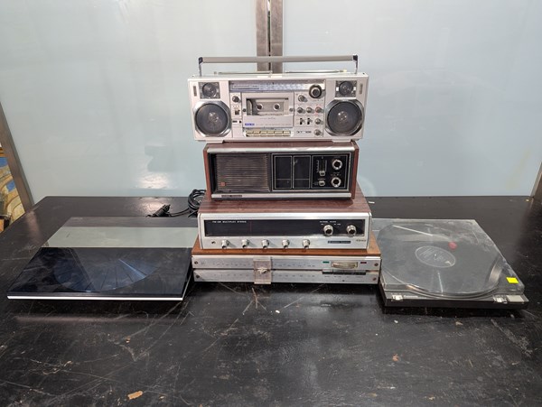 Lot 319 - AUDIO LOT