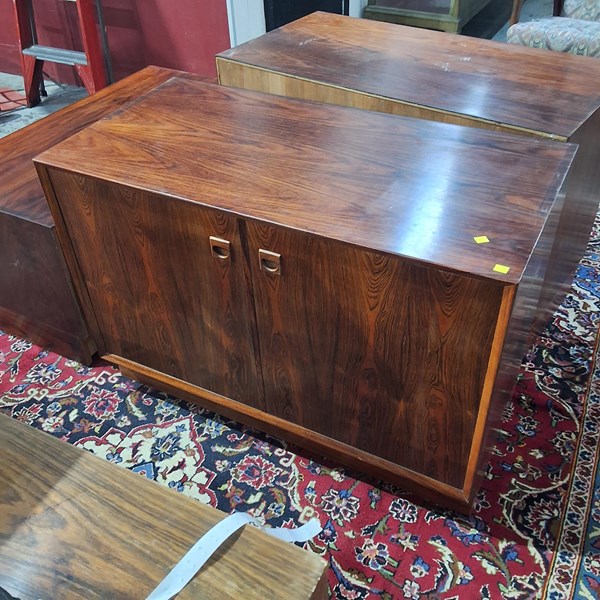 Lot 13 - CABINET