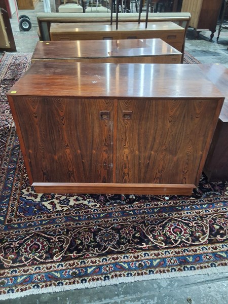 Lot 11 - CABINET