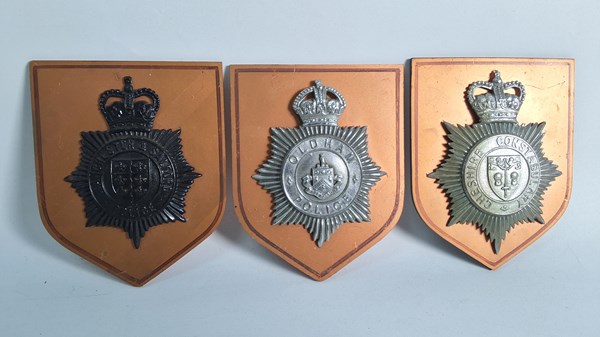Lot 1058 - POLICE SHIELDS