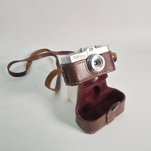Lot 1229 - MINIATURE CAMERA
