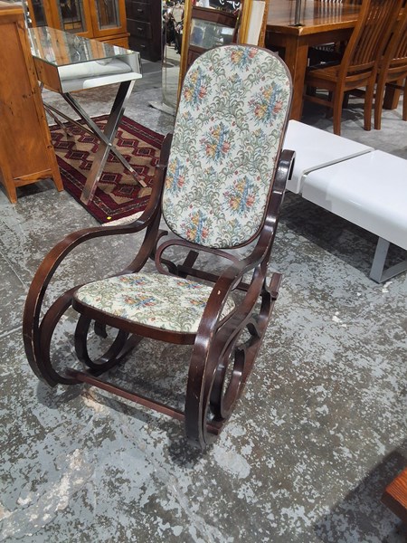 Lot 139 - ROCKING CHAIR