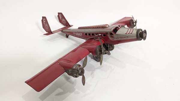 Lot 65 - WIND UP AIRPLANE